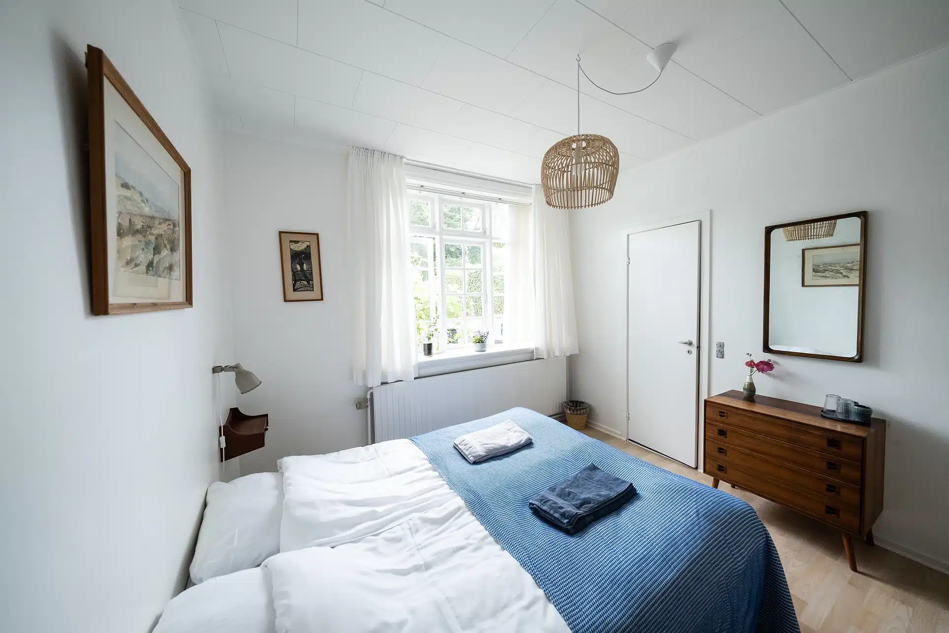 Værelse på Langebjerg med eget bad og toilet